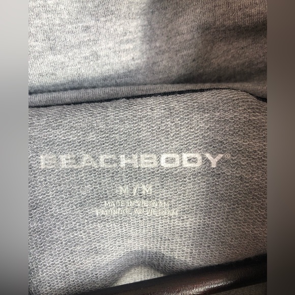 4 for 25$ Cowl Neck Sweater. Beachbody sports wear. Size Medium/Large. - Picture 3 of 5
